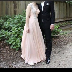 Blush brand prom dress